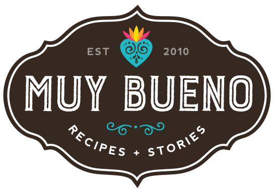 Muy Bueno Logo