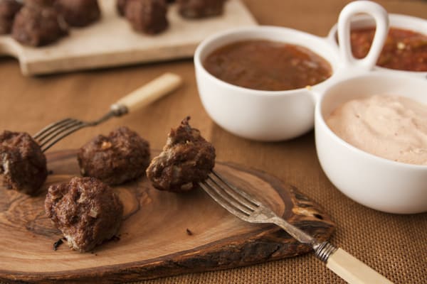 Mexican_meatballs-chipotle-crema