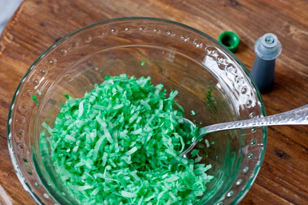 green-coconut-flakes