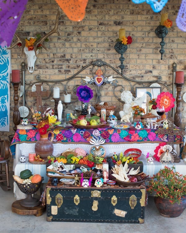 dia de los muertos altar filled with traditional Day of the Dead Altar Elements