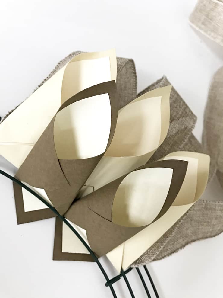 paper-cones-thanksgiving-wreath