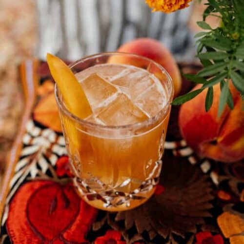 Peach Old Fashioned - MamaGourmand