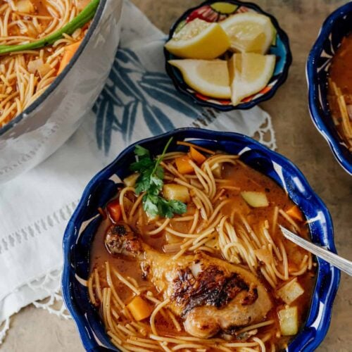 Sopa de Fideos con Pollo - Muy Bueno