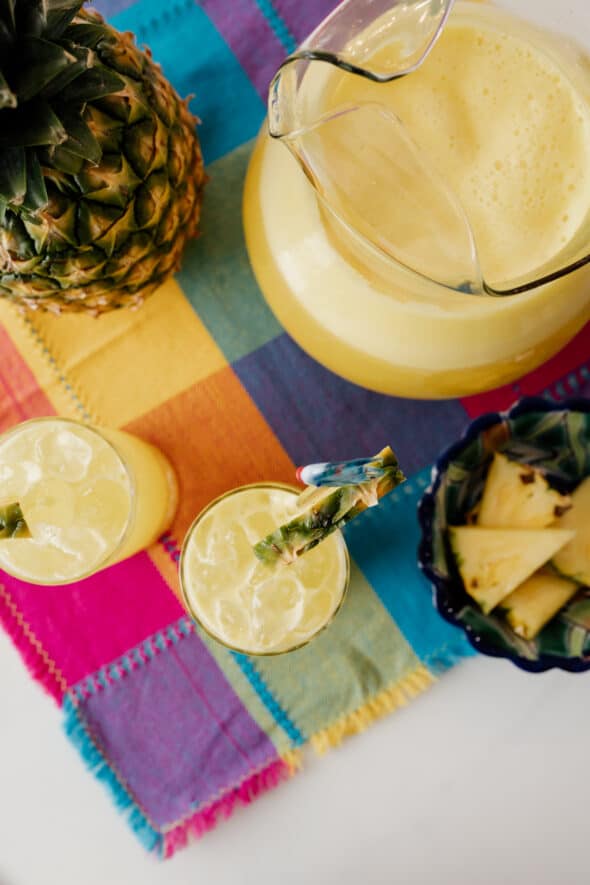 Agua de Piña (Pineapple Agua Fresca) - Muy Bueno