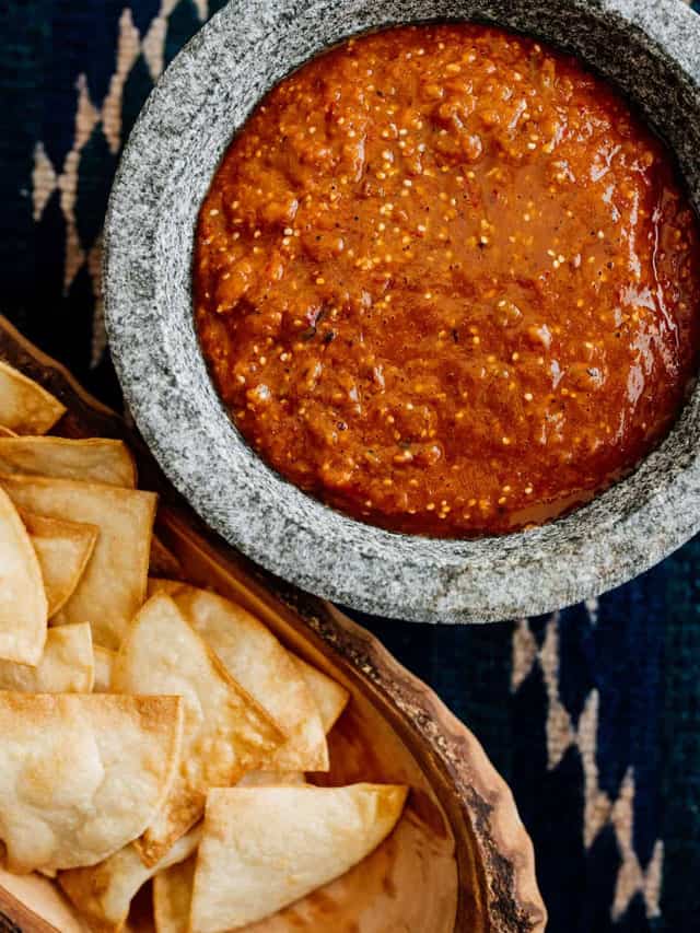 Roasted Tomatillo-Chipotle Salsa