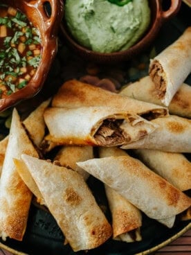 Crispy Chicken Flautas (Authentic Flautas de Pollo) - Muy Bueno